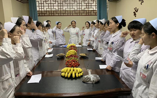 【5.12护士节】北京西京中医医院举办茶话会白衣天使受表彰(图2)